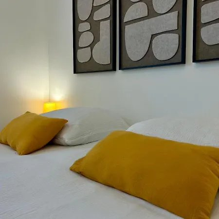 Vakantiehuis At 13 Beneze! House For 6 People, Terrace, Wi-fi